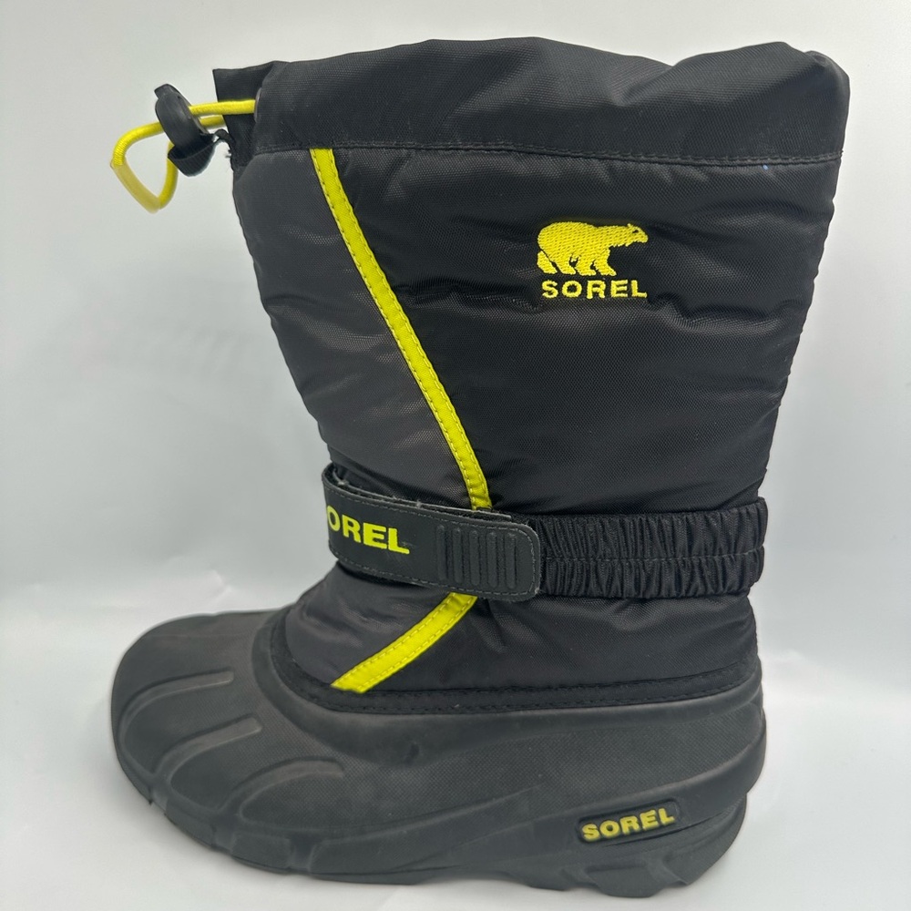 Sorel Kids Black and Yellow Winter Snow Boots